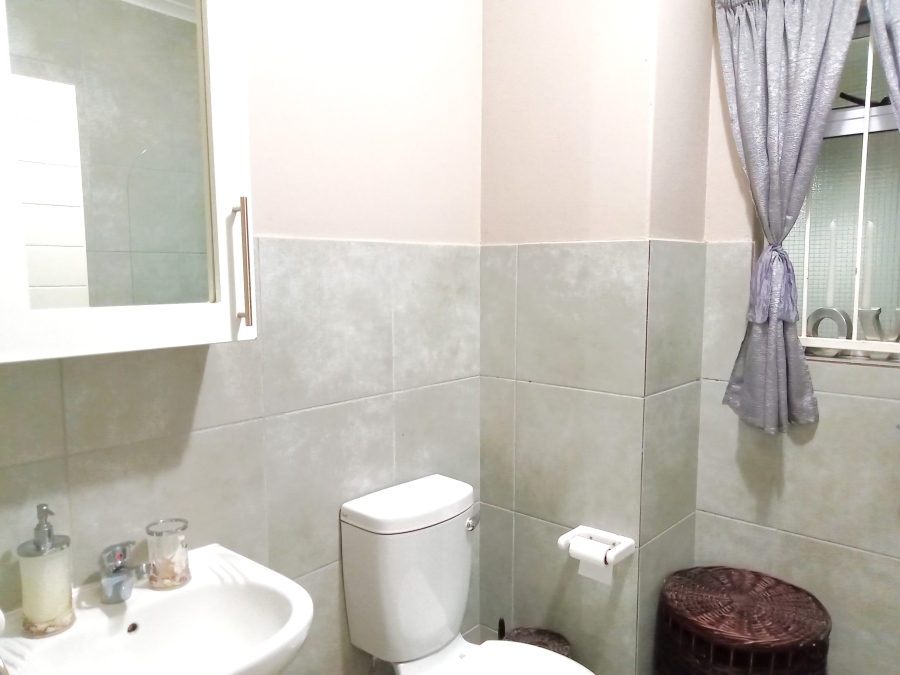 1 Bedroom Property for Sale in Doringkloof Gauteng