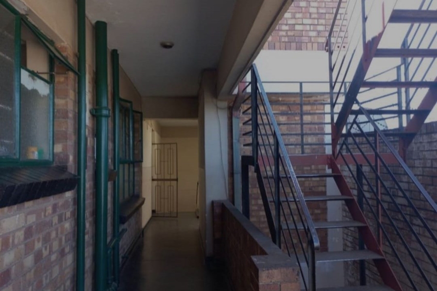 18 Bedroom Property for Sale in Yeoville Gauteng