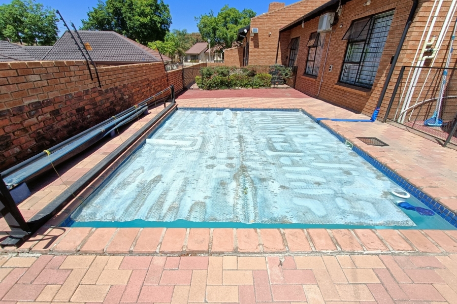 4 Bedroom Property for Sale in Country View Gauteng