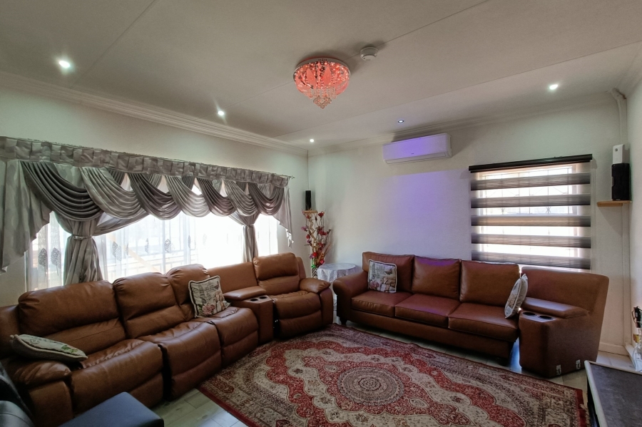 4 Bedroom Property for Sale in Country View Gauteng