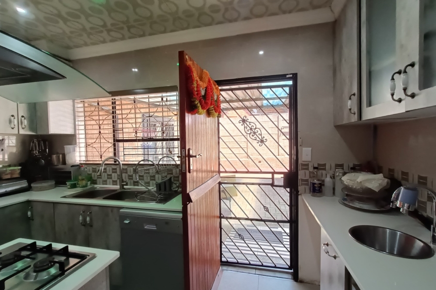 4 Bedroom Property for Sale in Country View Gauteng