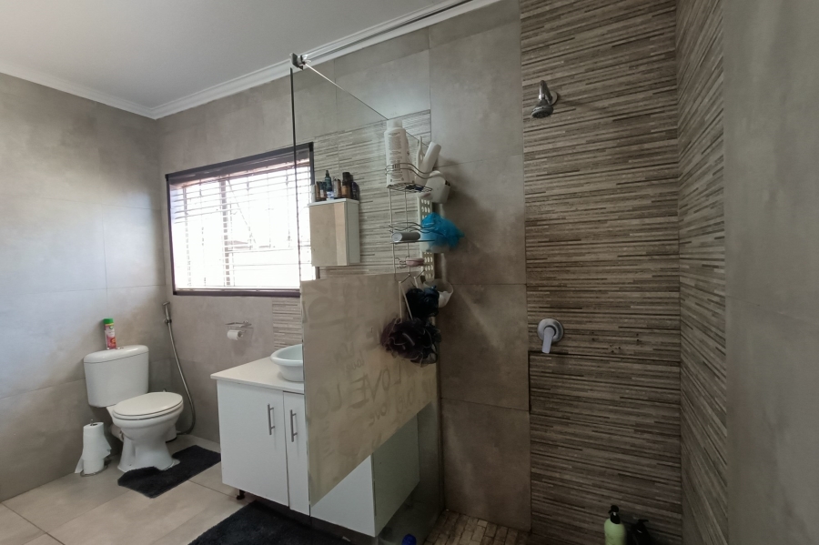 4 Bedroom Property for Sale in Country View Gauteng