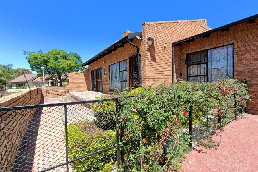 4 Bedroom Property for Sale in Country View Gauteng