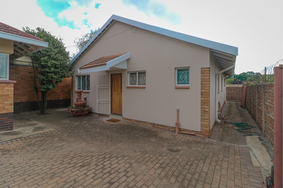 3 Bedroom Property for Sale in Selcourt Gauteng