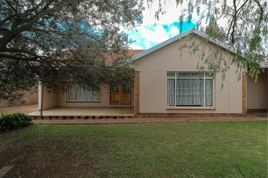 3 Bedroom Property for Sale in Selcourt Gauteng