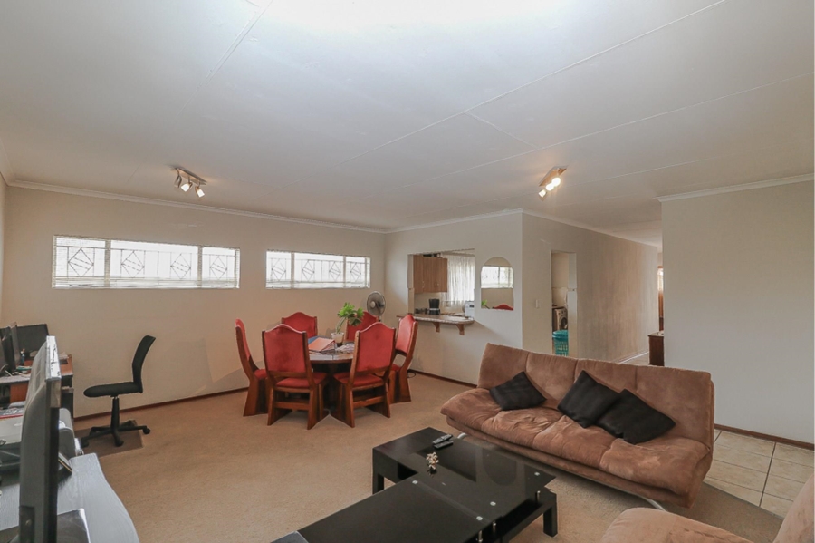 3 Bedroom Property for Sale in Selcourt Gauteng