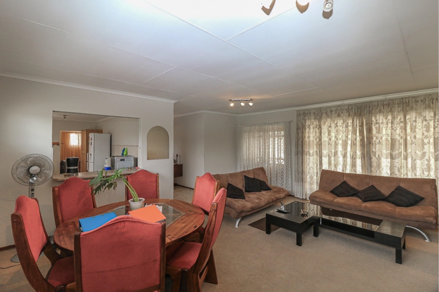 3 Bedroom Property for Sale in Selcourt Gauteng