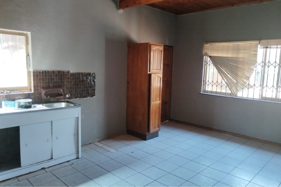 4 Bedroom Property for Sale in Nieuw Muckleneuk Gauteng