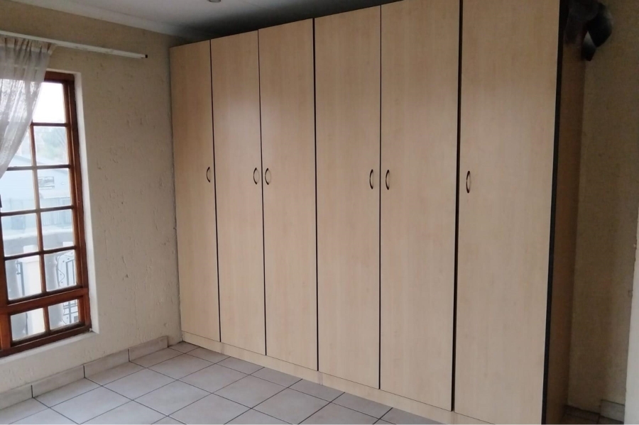 2 Bedroom Property for Sale in Eveleigh Gauteng