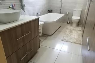 4 Bedroom Property for Sale in Karenpark Gauteng