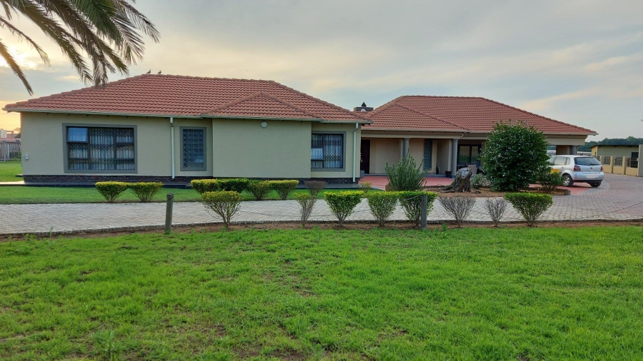 3 Bedroom Property for Sale in Fairlead Gauteng