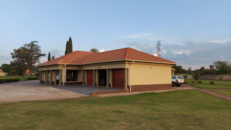 3 Bedroom Property for Sale in Fairlead Gauteng