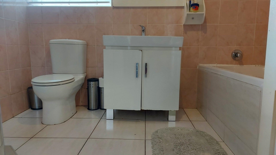 3 Bedroom Property for Sale in Fairlead Gauteng