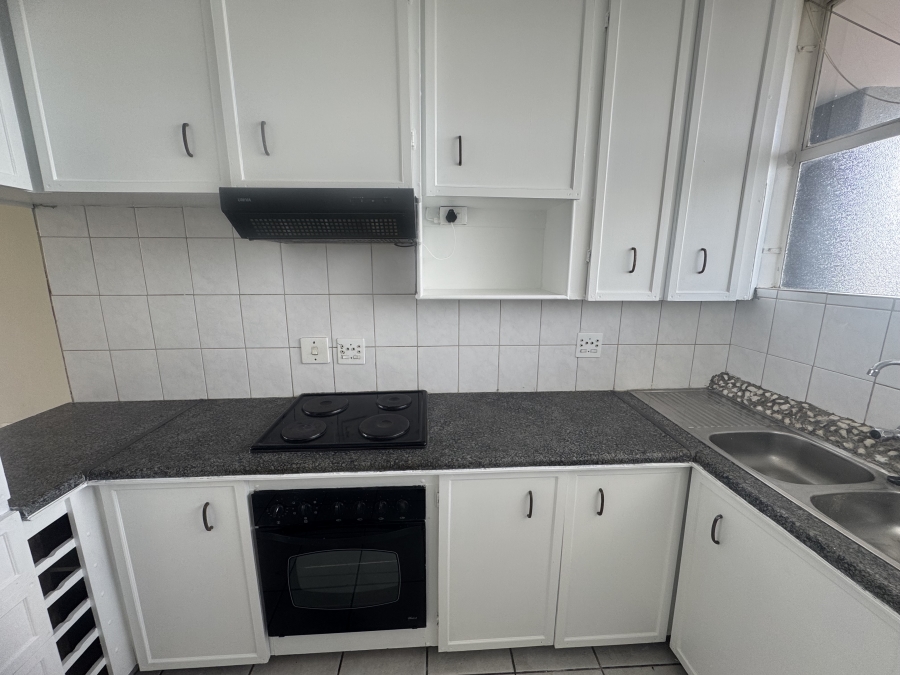 To Let 2 Bedroom Property for Rent in Denlee Gauteng