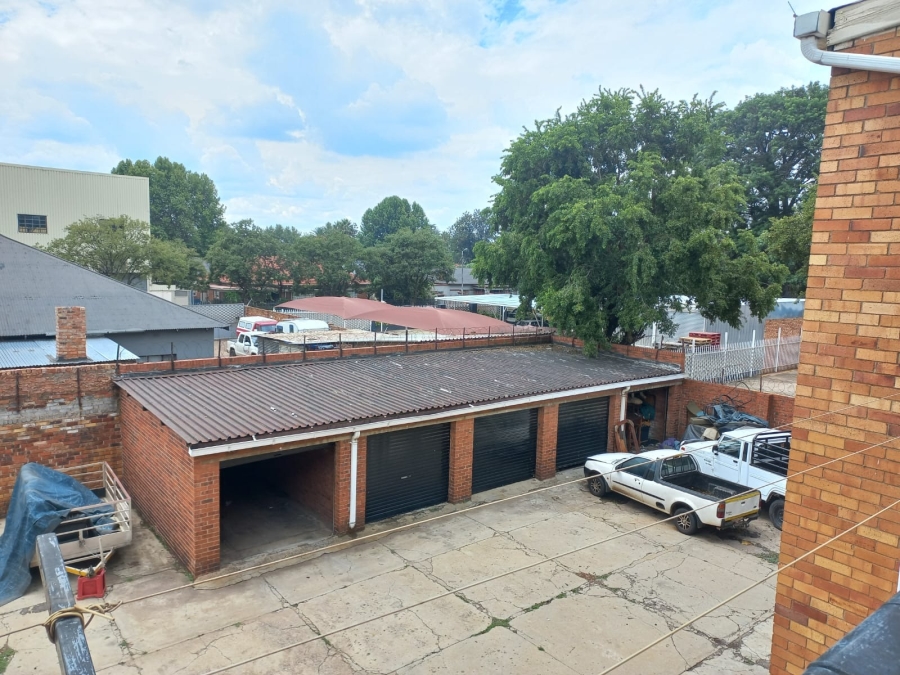 6 Bedroom Property for Sale in Brakpan Central Gauteng