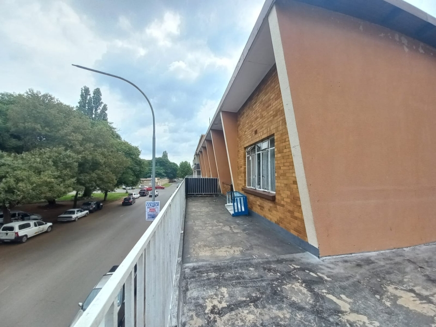 6 Bedroom Property for Sale in Brakpan Central Gauteng