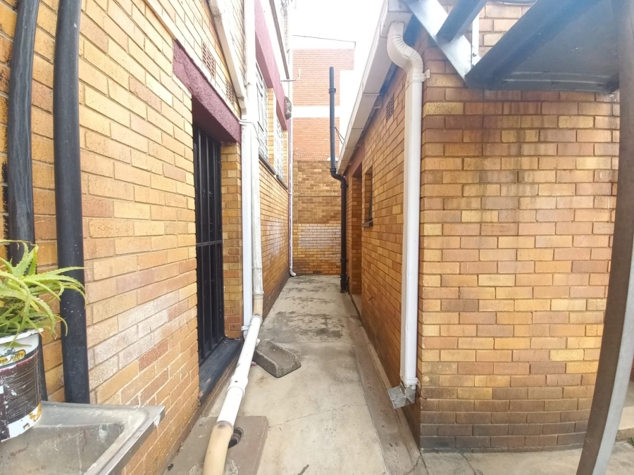 6 Bedroom Property for Sale in Brakpan Central Gauteng