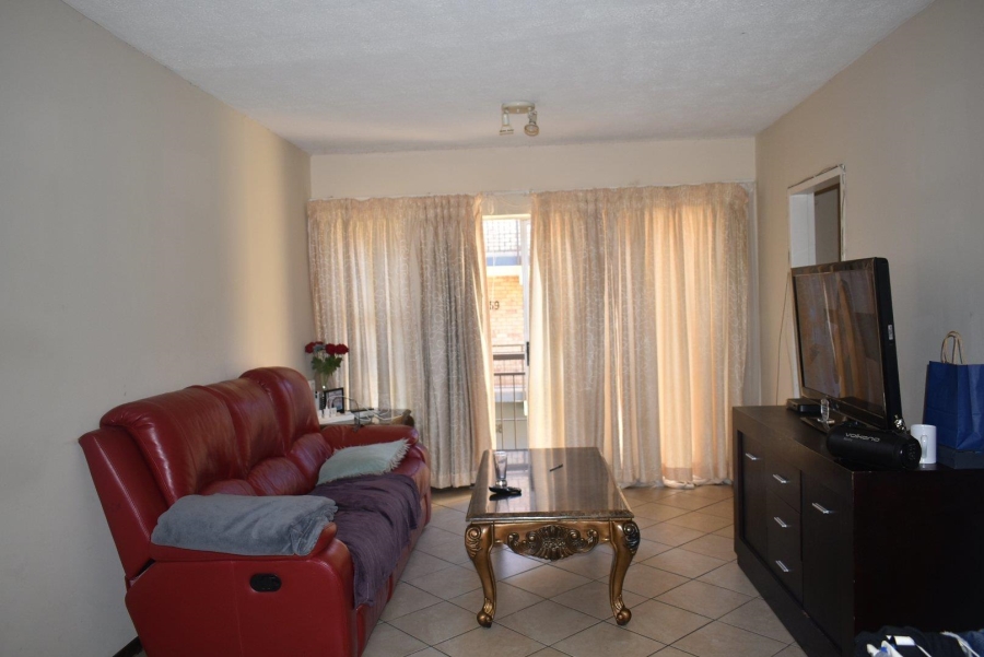 2 Bedroom Property for Sale in The Orchards Gauteng