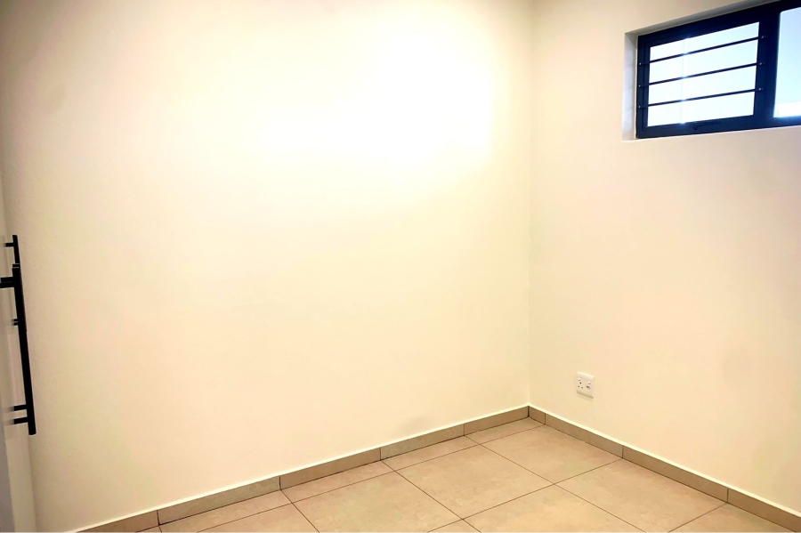 To Let 2 Bedroom Property for Rent in Greenstone Hill Gauteng