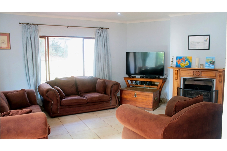 5 Bedroom Property for Sale in Wilro Park Gauteng