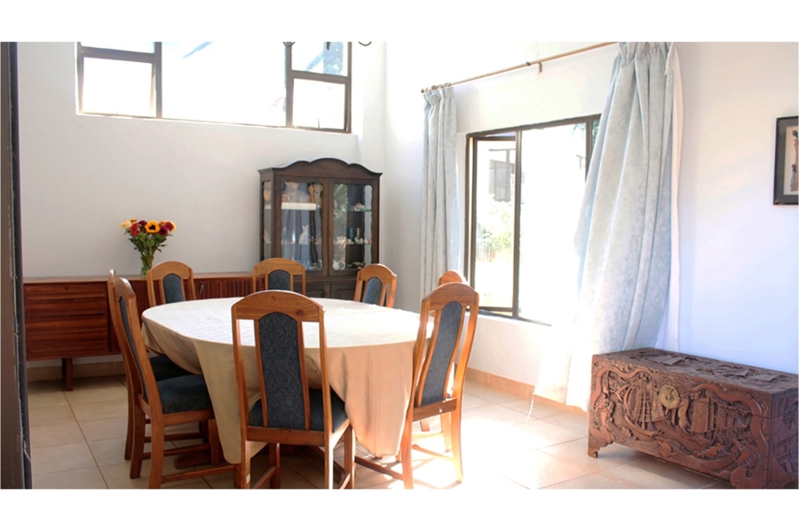 5 Bedroom Property for Sale in Wilro Park Gauteng