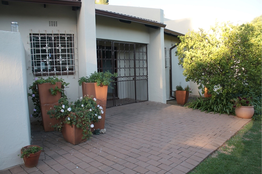 5 Bedroom Property for Sale in Wilro Park Gauteng