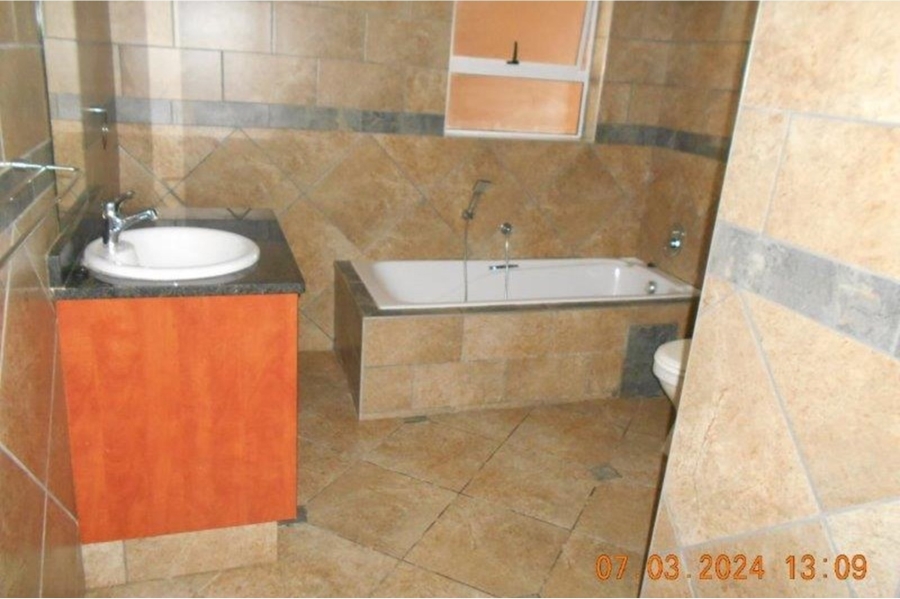 1 Bedroom Property for Sale in Brentwood Park Gauteng