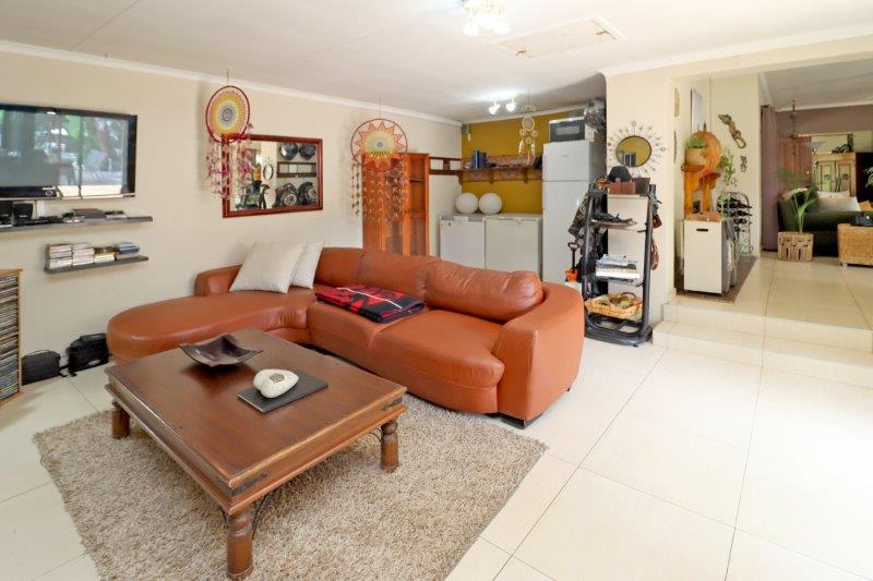 5 Bedroom Property for Sale in Cresta Gauteng