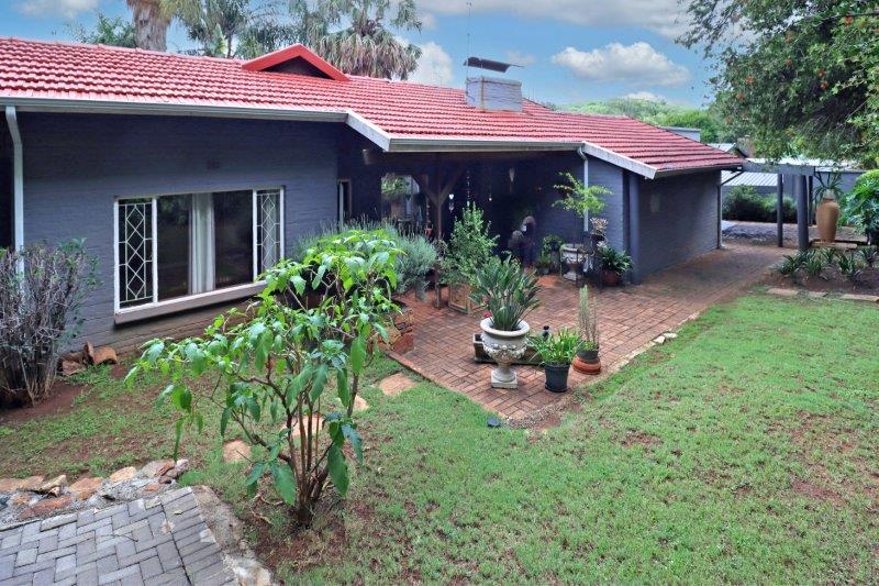 5 Bedroom Property for Sale in Cresta Gauteng