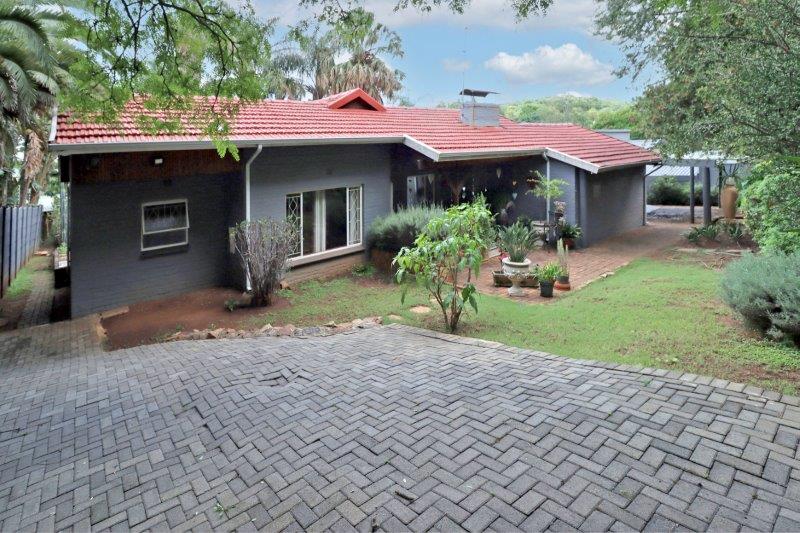 5 Bedroom Property for Sale in Cresta Gauteng