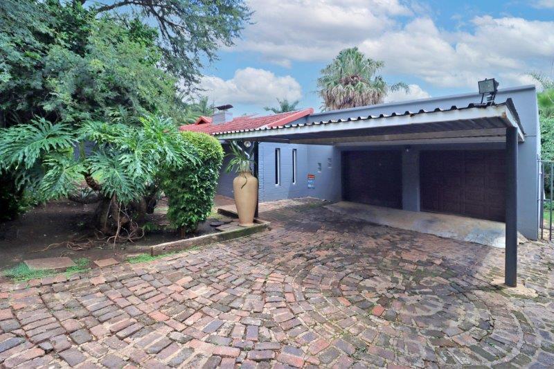 5 Bedroom Property for Sale in Cresta Gauteng