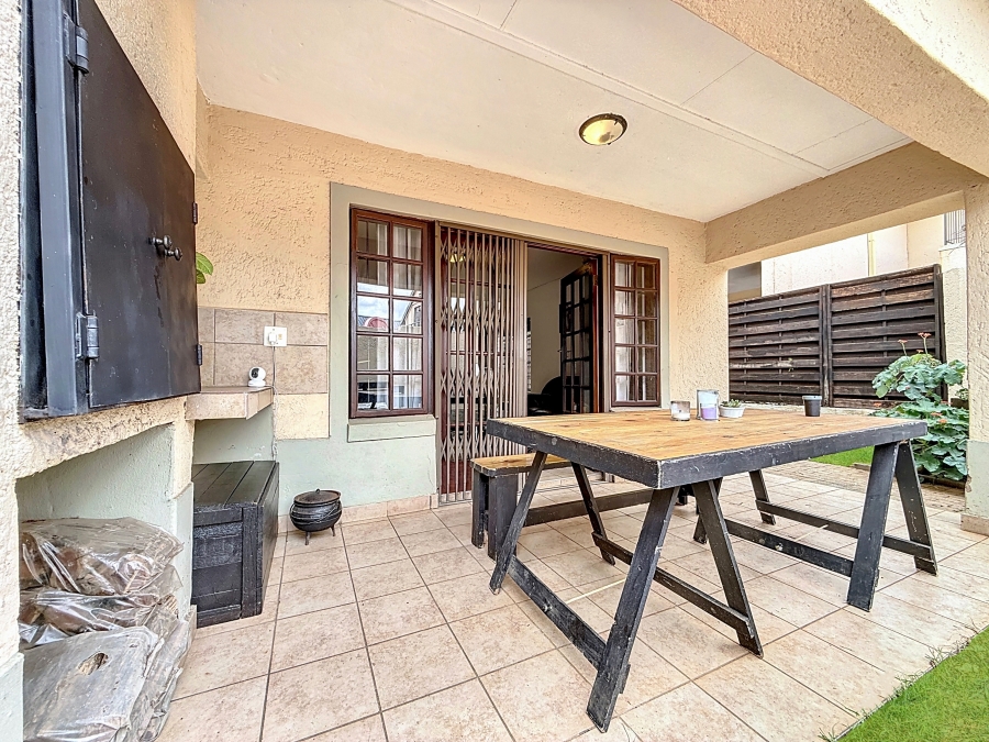 2 Bedroom Property for Sale in Equestria Gauteng