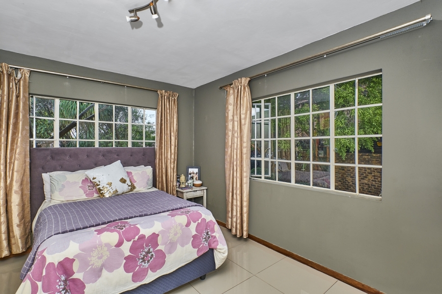 5 Bedroom Property for Sale in Sharonlea Gauteng