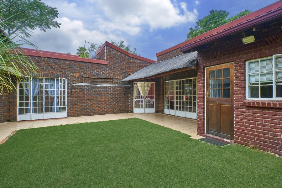 5 Bedroom Property for Sale in Sharonlea Gauteng