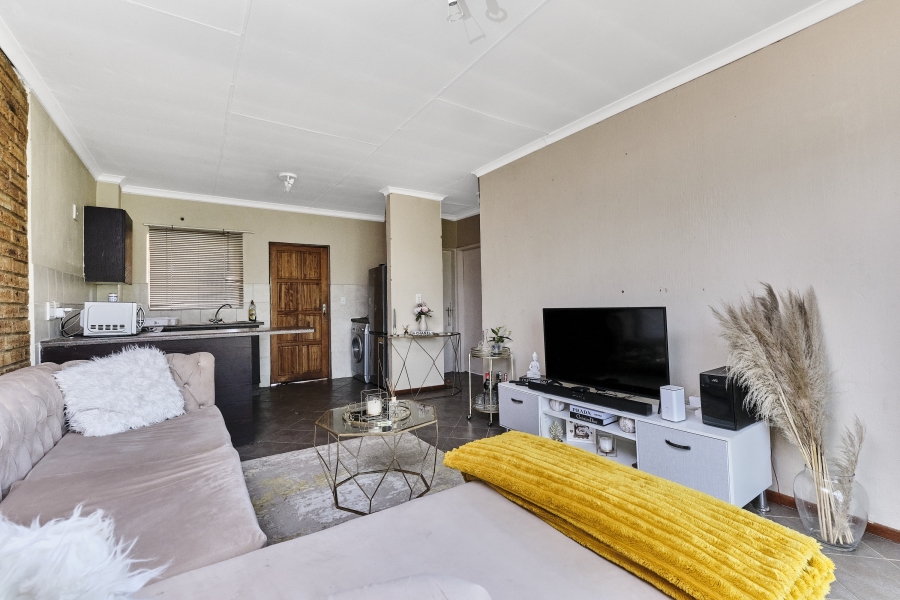 2 Bedroom Property for Sale in Honeydew Gauteng