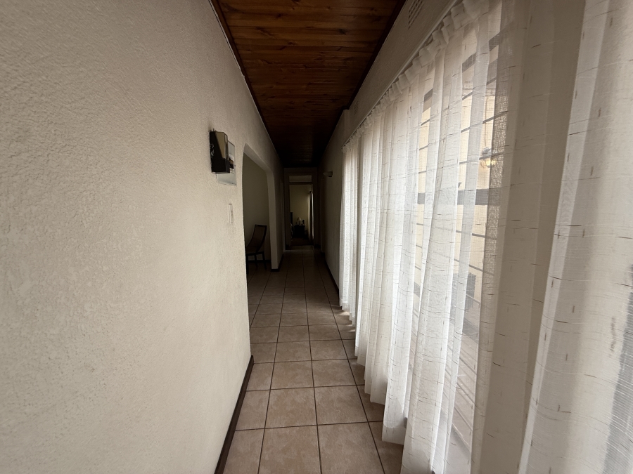 3 Bedroom Property for Sale in Breaunanda Gauteng