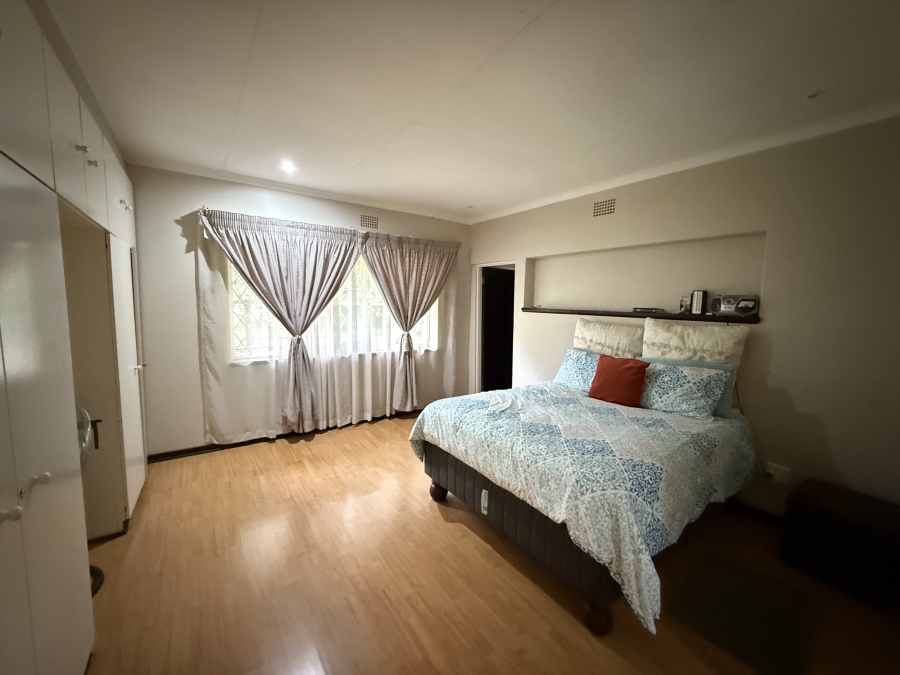 4 Bedroom Property for Sale in Constantia Kloof Gauteng