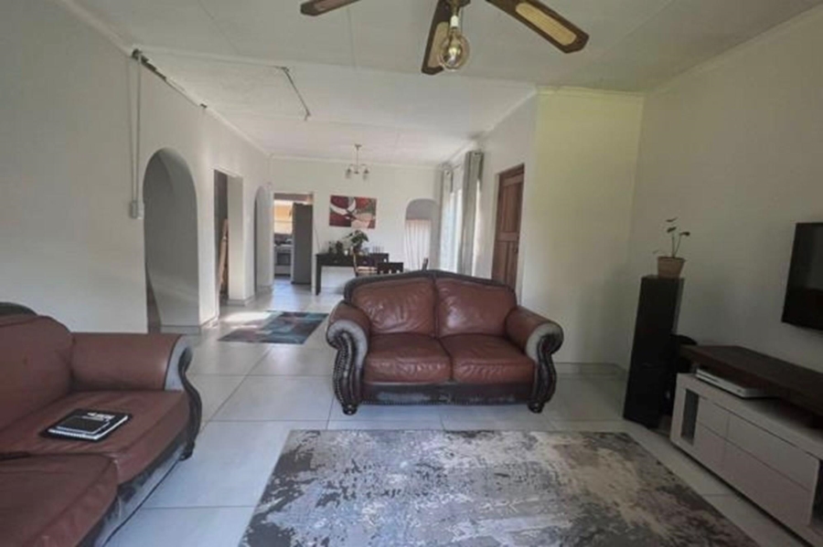 To Let 3 Bedroom Property for Rent in Wierda Park Gauteng