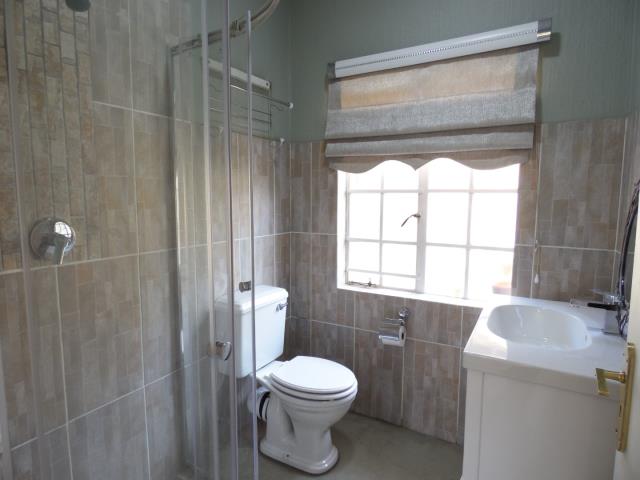 To Let 2 Bedroom Property for Rent in Weltevreden Park Gauteng