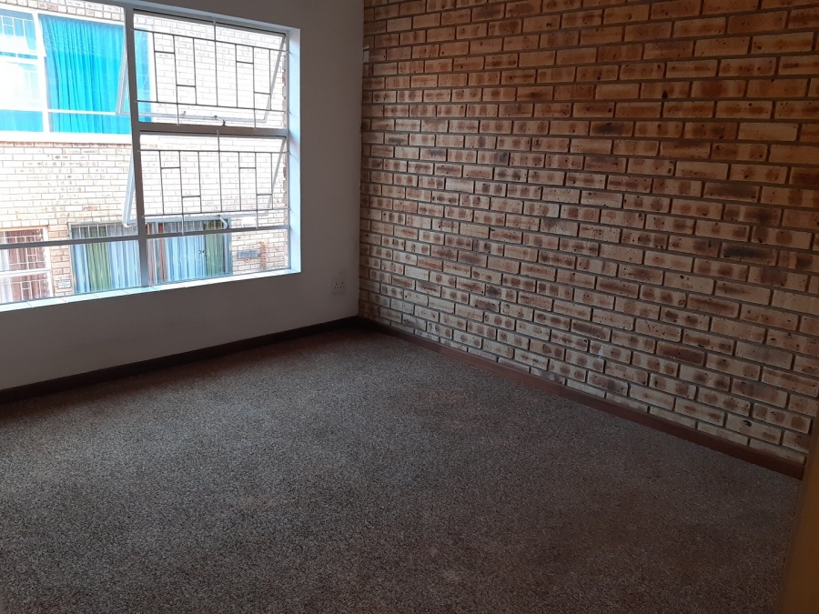 To Let 2 Bedroom Property for Rent in Rangeview Gauteng