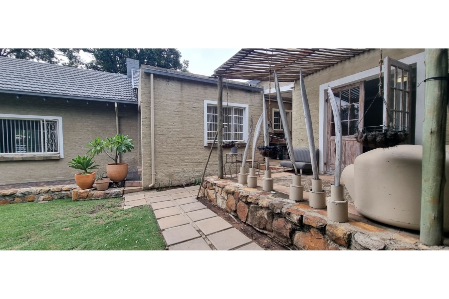 4 Bedroom Property for Sale in Lombardy East Gauteng