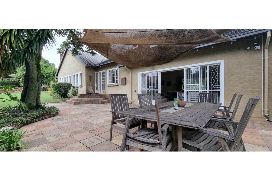 4 Bedroom Property for Sale in Lombardy East Gauteng