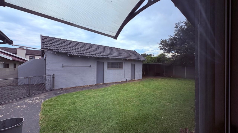 5 Bedroom Property for Sale in Beyers Park Gauteng