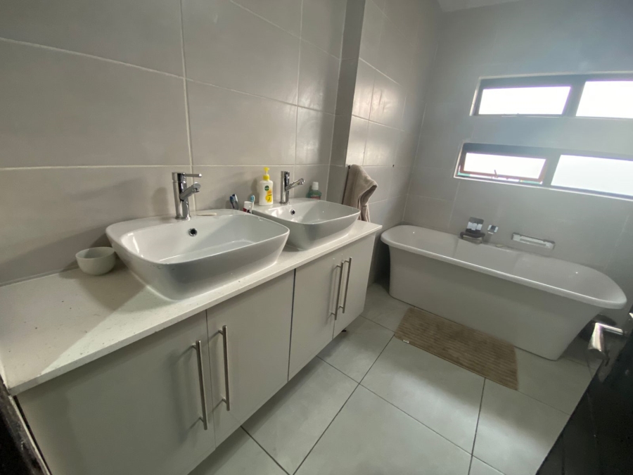 4 Bedroom Property for Sale in Salfin Gauteng