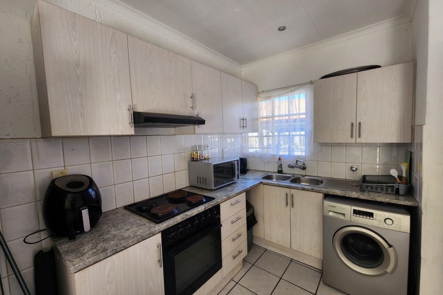 2 Bedroom Property for Sale in Bartlett Gauteng