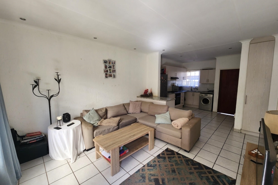 2 Bedroom Property for Sale in Bartlett Gauteng