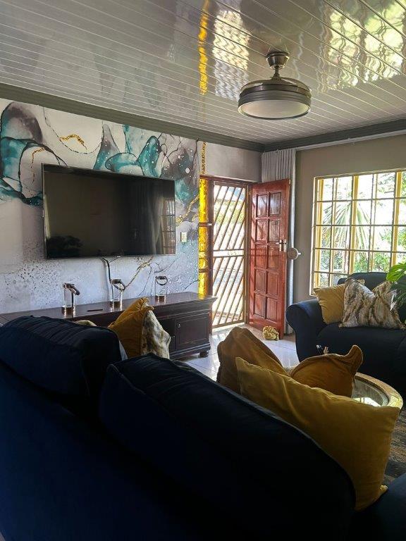 3 Bedroom Property for Sale in Garsfontein Gauteng