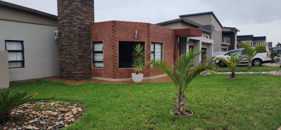 3 Bedroom Property for Sale in Zambezi Manor Lifestyle Estate Gauteng