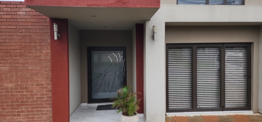 3 Bedroom Property for Sale in Zambezi Manor Lifestyle Estate Gauteng