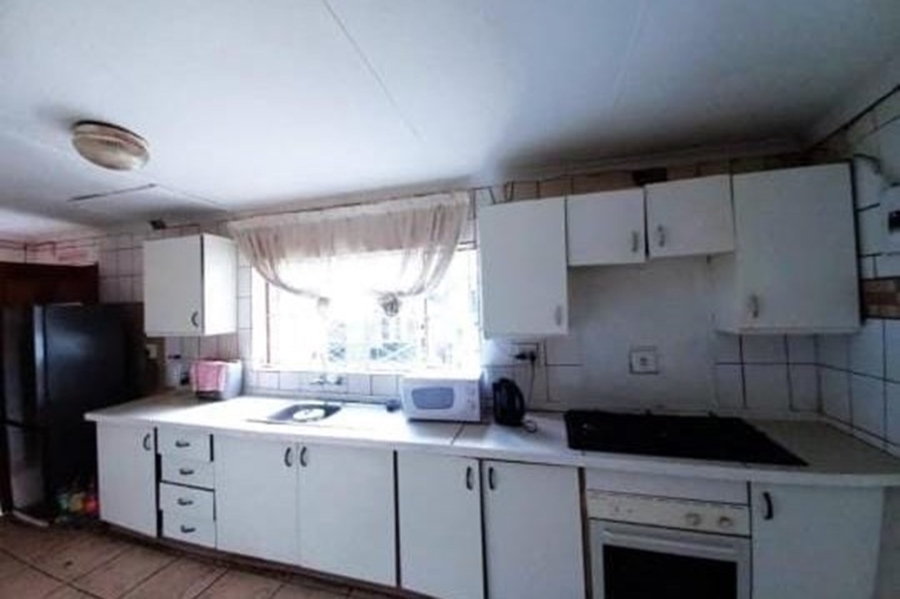 10 Bedroom Property for Sale in Brixton Gauteng